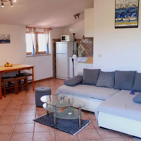 Апартаменти Helena