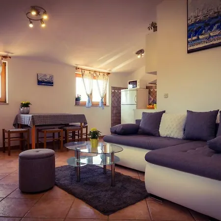 Helena Apartment Pula