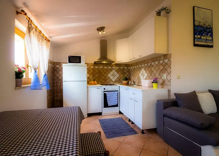 Apartment Helena Pula